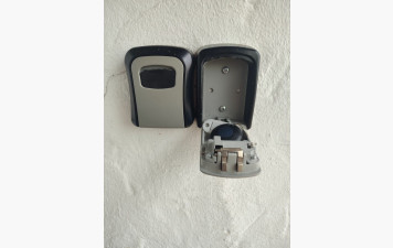 Boîtier badge salle tennis